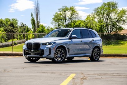 New 2026 BMW X5 xDrive40i w/ Executive Package
