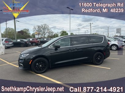 Certified 2023 Chrysler Pacifica Touring-L