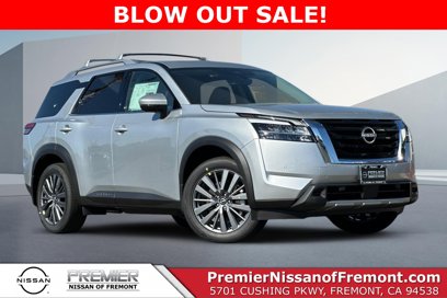 New 2024 Nissan Pathfinder SL w/ SL Premium Package