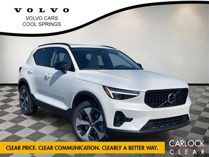 New 2026 Volvo XC40 B4 Plus w/ Climate Package
