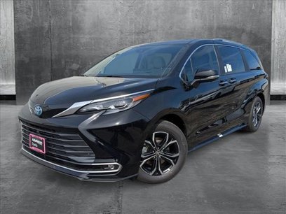 New 2025 Toyota Sienna Platinum