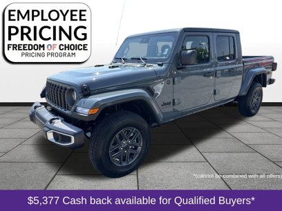 New 2025 Jeep Gladiator Sport