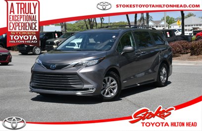 Certified 2021 Toyota Sienna XLE