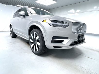 New 2025 Volvo XC90 T8 Plus w/ Protection Package Premier