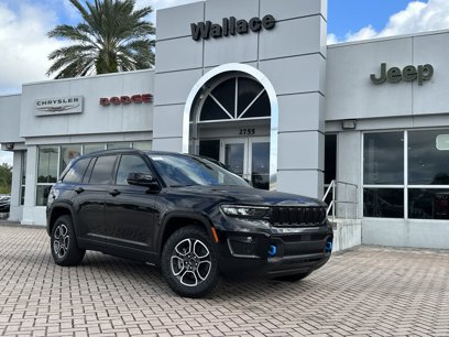 New 2024 Jeep Grand Cherokee Trailhawk w/ Advanced Protech Group II