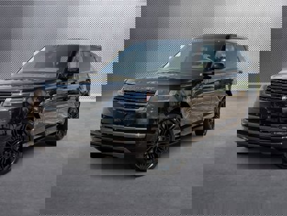 New 2025 Land Rover Range Rover Long Wheelbase SE