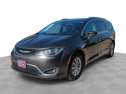 Used 2019 Chrysler Pacifica Touring-L