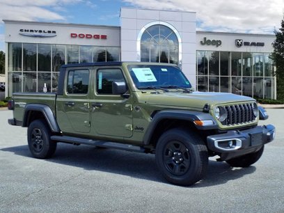 New 2025 Jeep Gladiator Sport