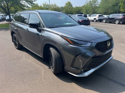 New 2025 Toyota Highlander XSE