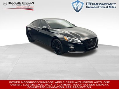 Used 2022 Nissan Altima 2.5 SR w/ Midnight Edition Package