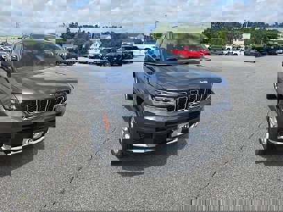 New 2025 Jeep Grand Cherokee L Laredo