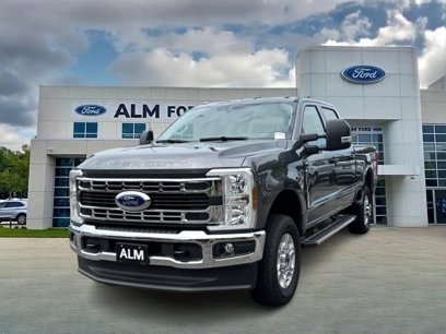 New 2025 Ford F350 XLT w/ FX4 Off-Road Package