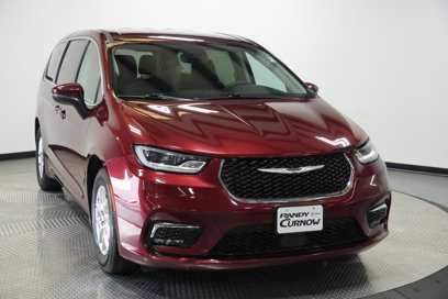 Used 2023 Chrysler Pacifica Touring-L