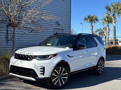 New 2025 Land Rover Discovery Dynamic SE