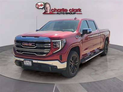 New 2025 GMC Sierra 1500 SLT