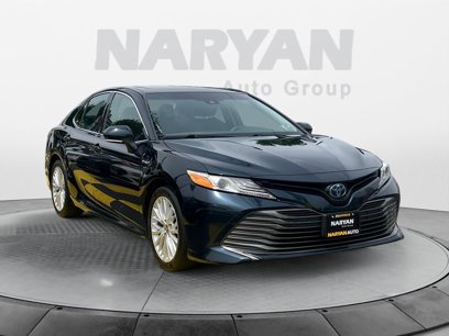 Used 2020 Toyota Camry XLE w/ Sunroof Package