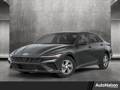New 2025 Hyundai Elantra SE