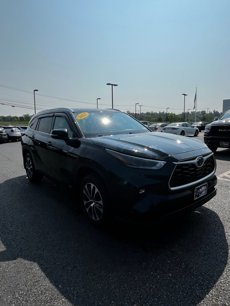 Used 2021 Toyota Highlander XLE