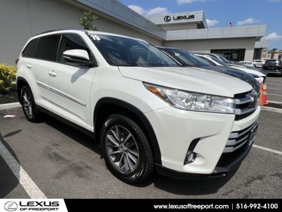 Used 2019 Toyota Highlander SE
