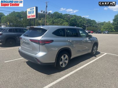 Used 2023 Toyota Highlander LE