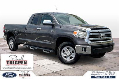 Used 2017 Toyota Tundra SR5 w/ SR5 Upgrade Package