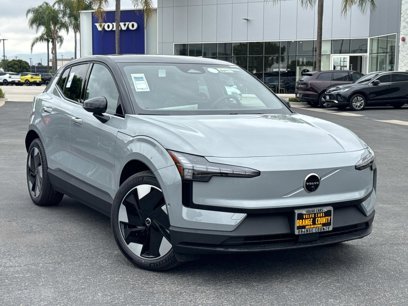 New 2025 Volvo EX30 Ultra w/ Climate Package