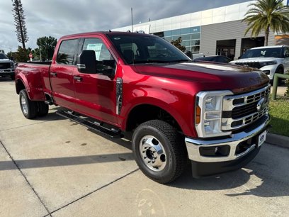 New 2025 Ford F350 XLT w/ FX4 Off-Road Package