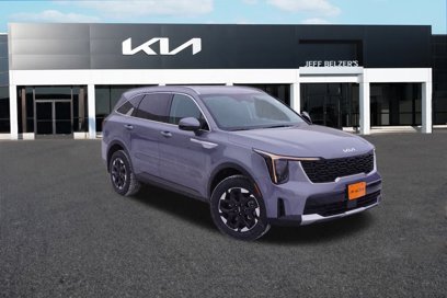 New 2025 Kia Sorento S
