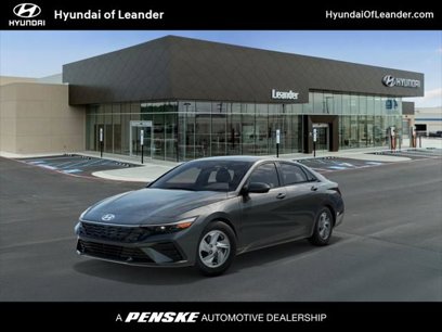 New 2025 Hyundai Elantra SE