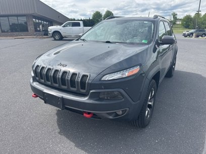 Used 2017 Jeep Cherokee Trailhawk w/ Comfort/Convenience Group