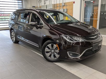 Certified 2018 Chrysler Pacifica Limited w/ Advanced Safetytec Group