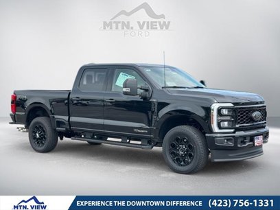 New 2025 Ford F250 Lariat w/ Black Appearance Package