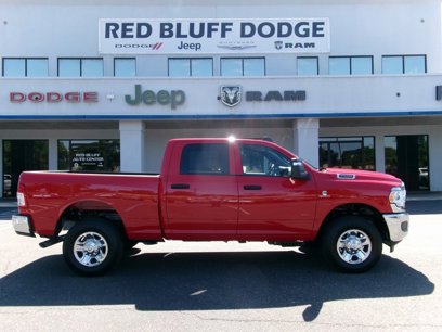 New 2024 RAM 2500 Tradesman w/ Chrome Appearance Group