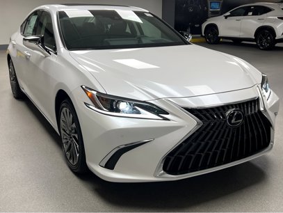 New 2025 Lexus ES 300h w/ Luxury Package