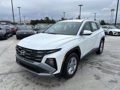 New 2025 Hyundai Tucson SE