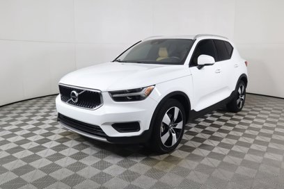 Used 2019 Volvo XC40 T5 Momentum