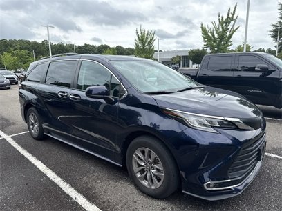 Used 2022 Toyota Sienna XLE