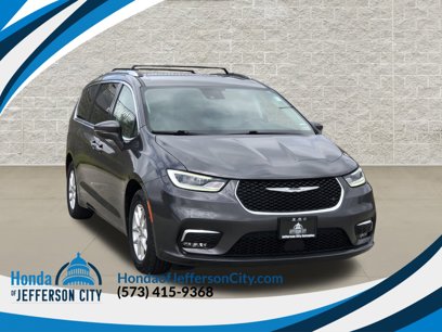 Used 2021 Chrysler Pacifica Touring-L