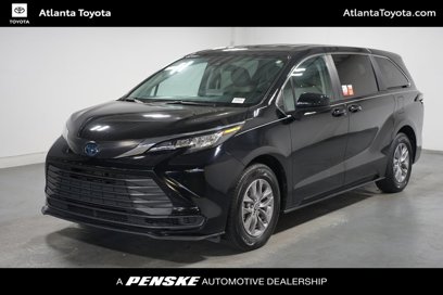 Certified 2023 Toyota Sienna LE