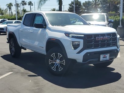 New 2025 GMC Canyon AT4