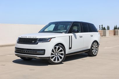 New 2025 Land Rover Range Rover SE