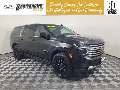 Used 2023 Chevrolet Suburban High Country w/ Premium Package 2