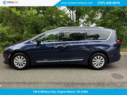 Used 2019 Chrysler Pacifica Touring-L