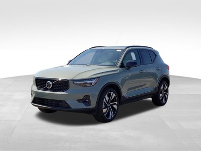 New 2025 Volvo XC40 B5 Plus w/ Protection Package Premier