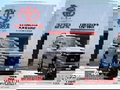 Used 2025 Honda Pilot Touring