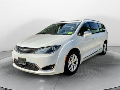 Used 2020 Chrysler Pacifica Limited w/ Advanced Safetytec Group