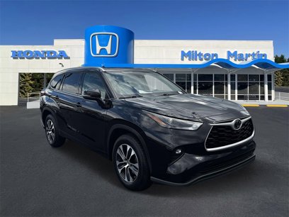 Used 2022 Toyota Highlander XLE