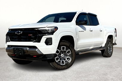 Used 2024 Chevrolet Colorado Z71 w/ Z71 Convenience Package 2