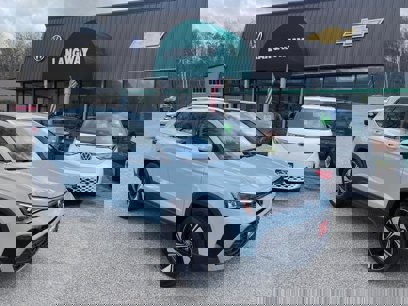 New 2025 Volkswagen Taos SE
