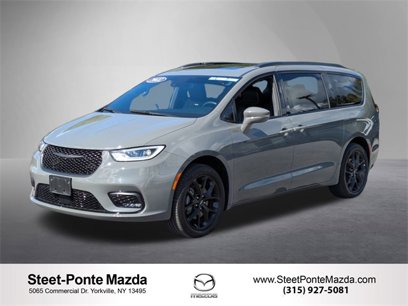 Used 2022 Chrysler Pacifica Touring-L w/ S Appearance Package